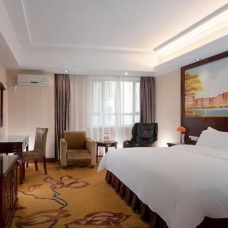 Vienna Hotel Dongguan Chang'an Mid Zhen'an Road Bagian luar foto